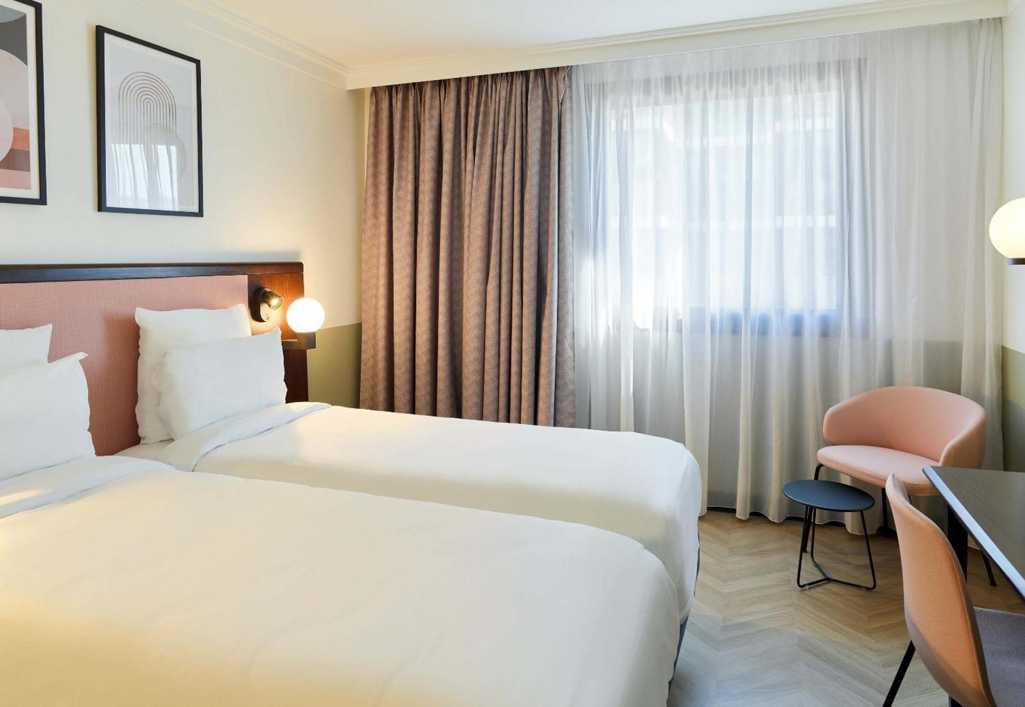 B&B Hotel Saint-Quentin-En-Yvelines Centre Gare 4 Etoiles Монтіньї-ле-Бретонне Екстер'єр фото