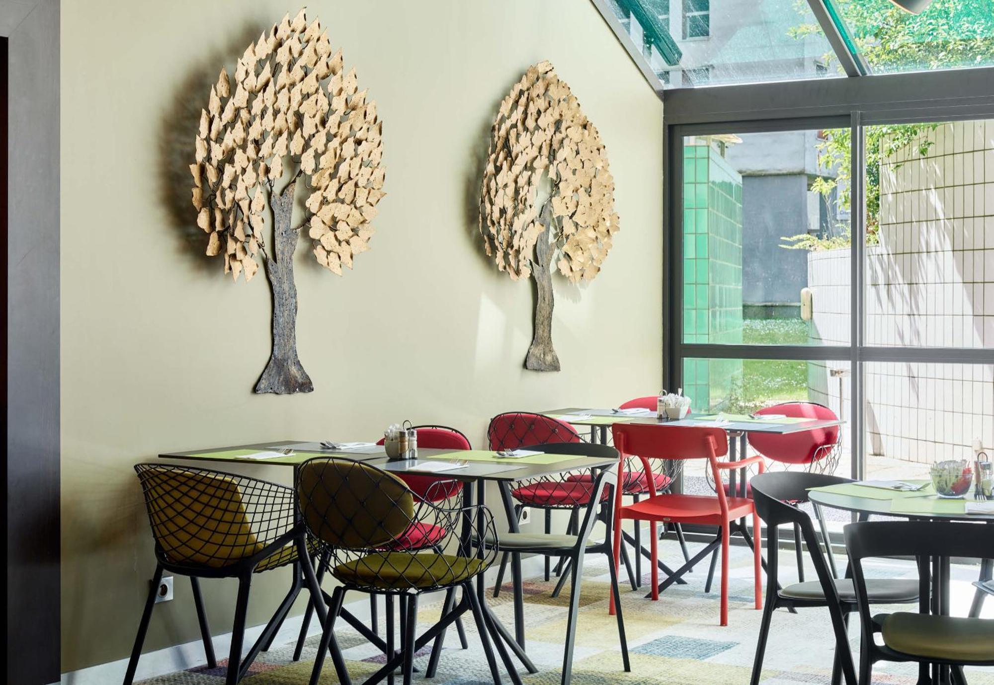 B&B Hotel Saint-Quentin-En-Yvelines Centre Gare 4 Etoiles Монтіньї-ле-Бретонне Екстер'єр фото